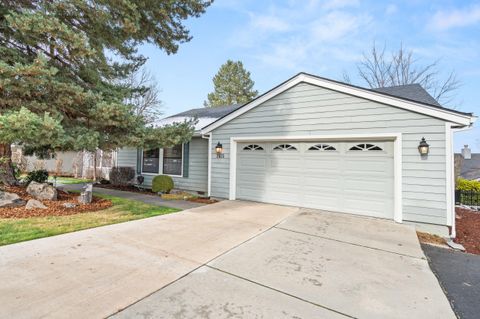 Photo of 2435 Heritage Way, Medford, OR 97504 (MLS # 220215692)