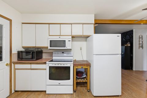 Tiny photo for 12342 Sun Forest Dr, La Pine, OR 97739 (MLS # 220217239)