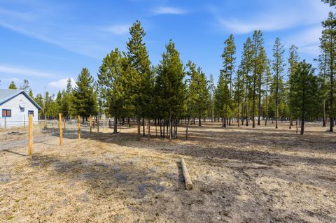 Tiny photo for 12342 Sun Forest Dr, La Pine, OR 97739 (MLS # 220217239)