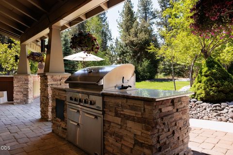 Tiny photo for 16969 Spring River Road, Bend, OR 97707 (MLS # 220222713)