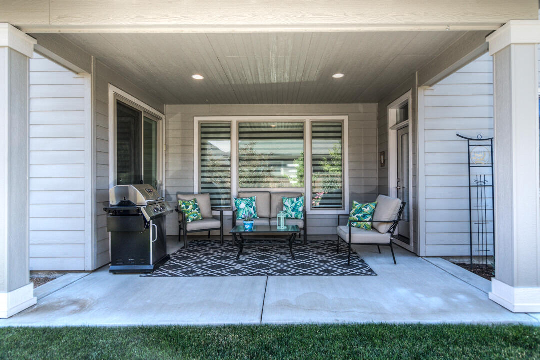 Triple Ridge - Residential