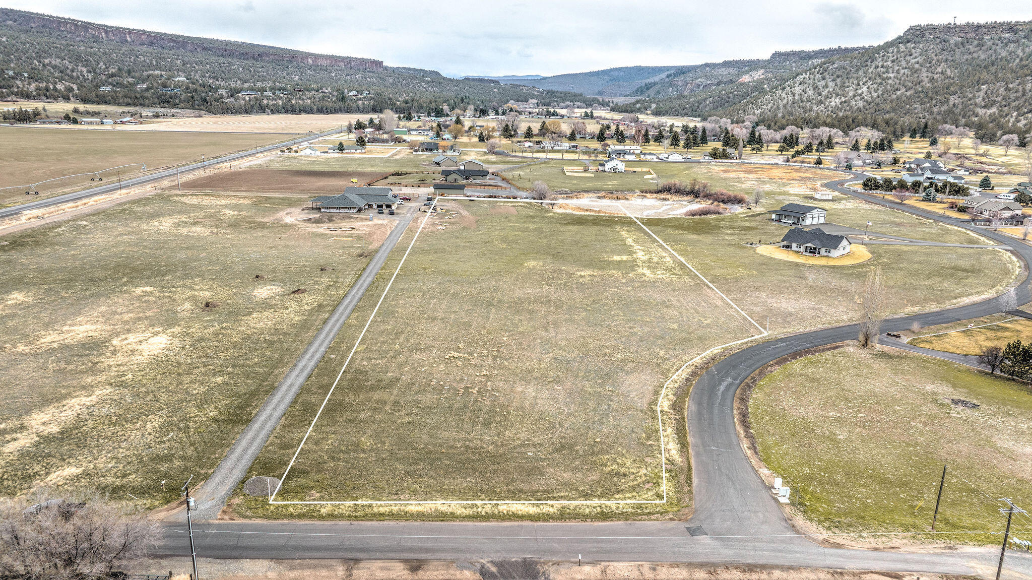 The Est at Ochoco Cr - Land