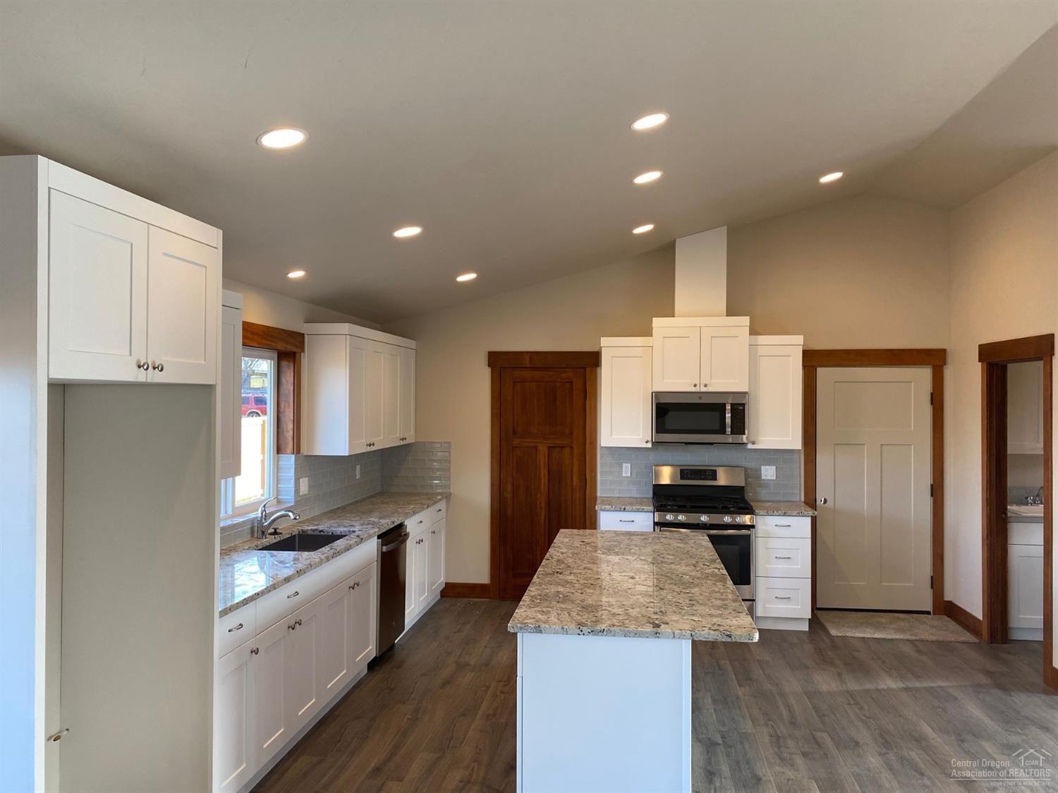 Poco Bella - Residential