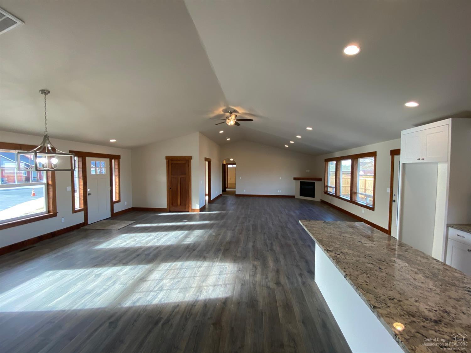 Poco Bella - Residential