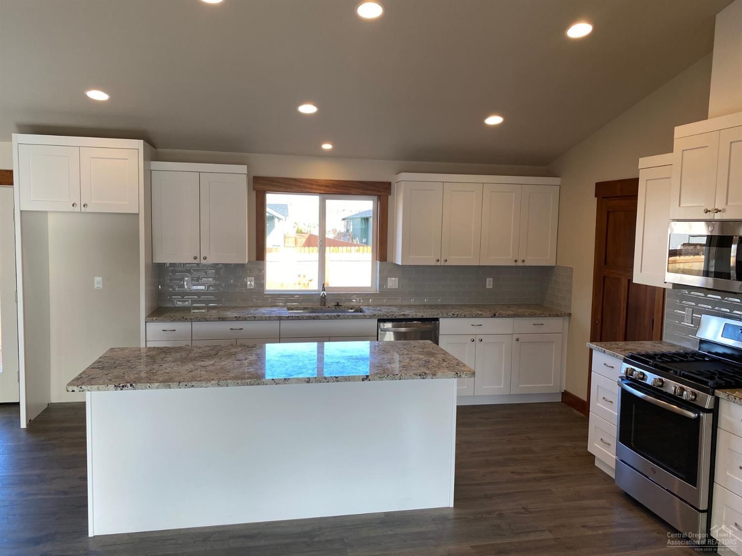 Poco Bella - Residential