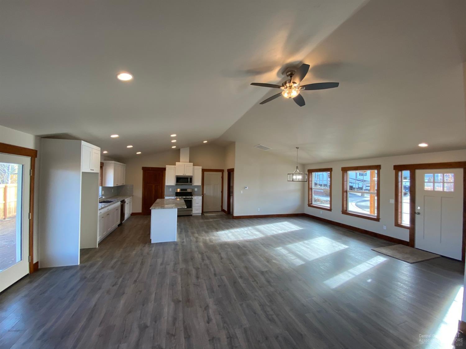 Poco Bella - Residential