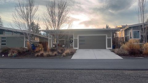 2233 NW Deschutes Place Bend OR 97703
