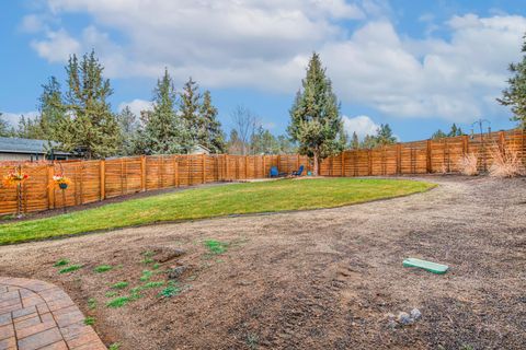 Tiny photo for 2233 NW Deschutes Place, Bend, OR 97703 (MLS # 220212902)