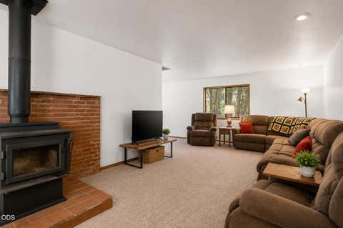 Tiny photo for 1934 Laurel Road, Cave Junction, OR 97523 (MLS # 220224132)