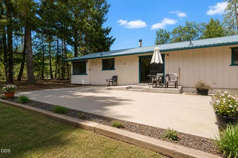 Tiny photo for 1934 Laurel Road, Cave Junction, OR 97523 (MLS # 220224132)