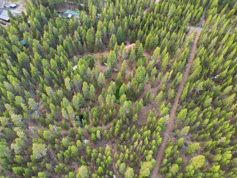Tiny photo for 15789 Deedon Lane, La Pine, OR 97739 (MLS # 220221483)