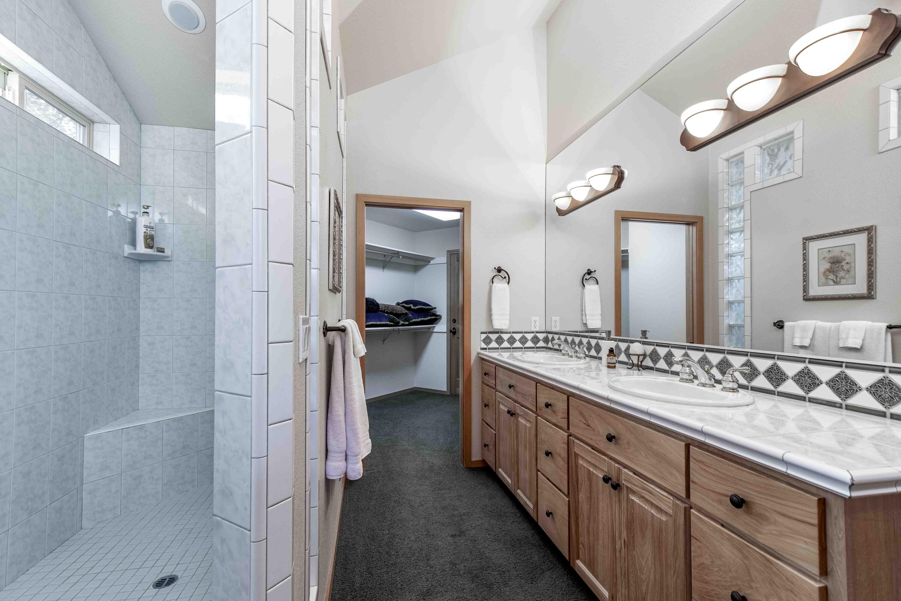 Fairway Point Villag - Residential