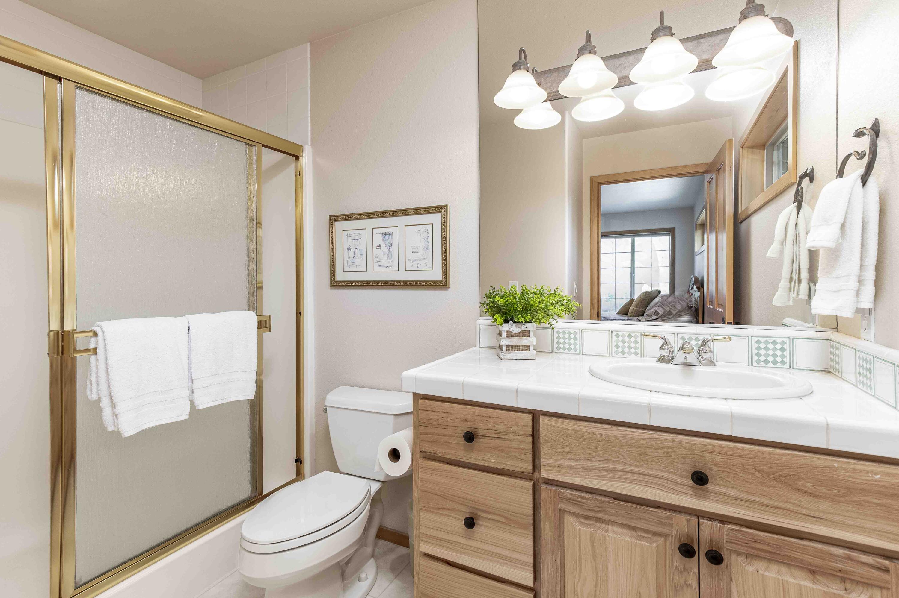 Fairway Point Villag - Residential