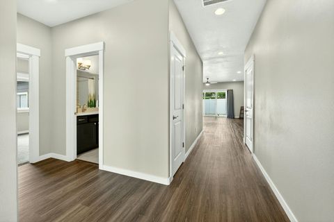 Tiny photo for 1723 Luxor Lane, Medford, OR 97504 (MLS # 220219939)