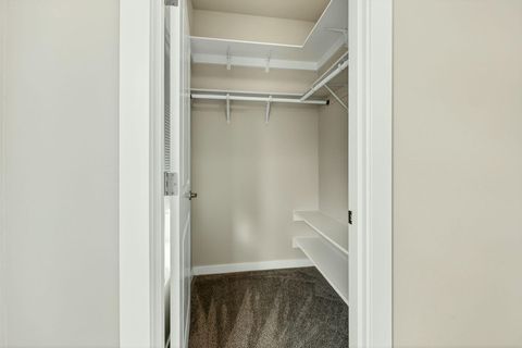 Tiny photo for 1723 Luxor Lane, Medford, OR 97504 (MLS # 220219939)