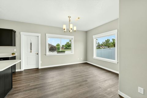 Tiny photo for 1723 Luxor Lane, Medford, OR 97504 (MLS # 220219939)