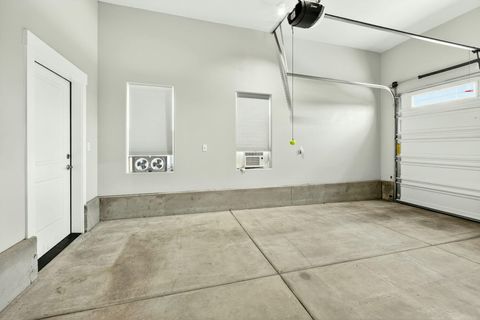 Tiny photo for 1723 Luxor Lane, Medford, OR 97504 (MLS # 220219939)