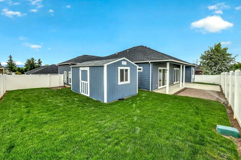 Tiny photo for 1723 Luxor Lane, Medford, OR 97504 (MLS # 220219939)