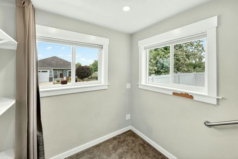 Tiny photo for 1723 Luxor Lane, Medford, OR 97504 (MLS # 220219939)