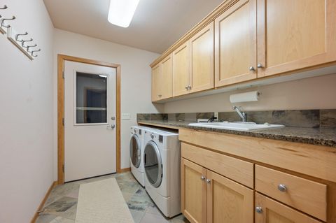 Tiny photo for 58008 Bunker Lane #24, Sunriver, OR 97707 (MLS # 220212637)