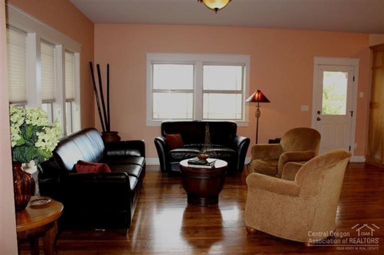 Edge O The Pines - Residential