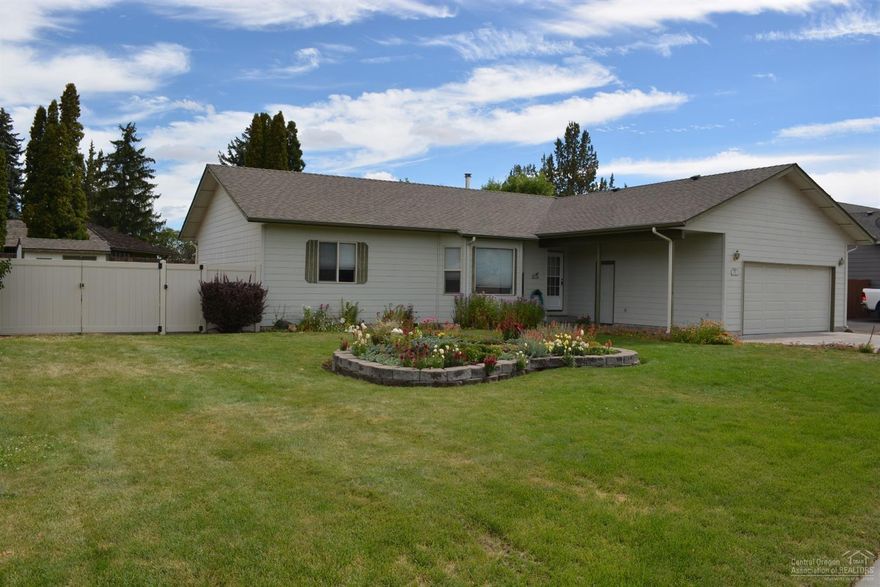 Nice single level home, central location, on a large lot. Great, great room with good separation between bedrooms, high ceilings, prewired for sound. Central Kitchen w/ pullouts, recirculation hot water, handicap access. Home has new roof, garden shed and RV parking. This is a must see property!!