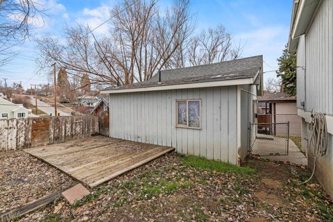 Tiny photo for 731 Rose Street, Klamath Falls, OR 97601 (MLS # 220214332)