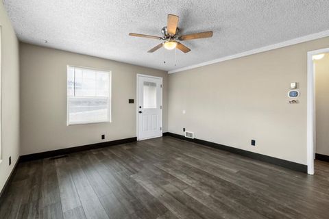 Tiny photo for 731 Rose Street, Klamath Falls, OR 97601 (MLS # 220214332)