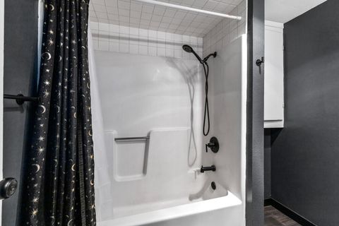 Tiny photo for 731 Rose Street, Klamath Falls, OR 97601 (MLS # 220214332)