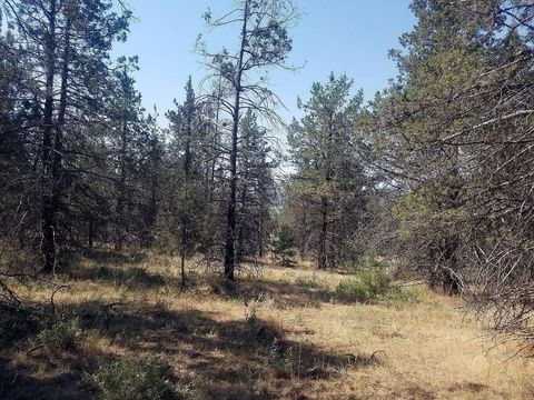 Tiny photo for 1123 Red Willow Drive, Klamath Falls, OR 97601 (MLS # 220220245)