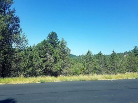 Tiny photo for 1123 Red Willow Drive, Klamath Falls, OR 97601 (MLS # 220220245)