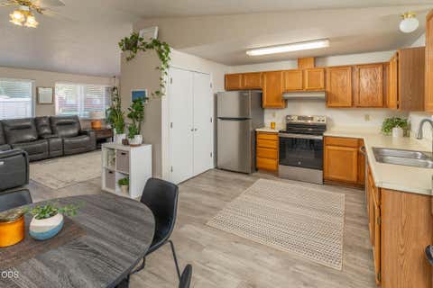 Tiny photo for 3217 SW Quartz Avenue, Redmond, OR 97756 (MLS # 220226961)