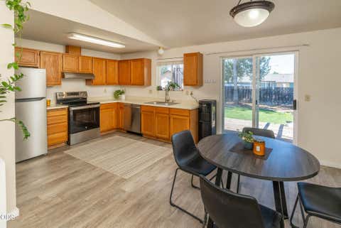 Tiny photo for 3217 SW Quartz Avenue, Redmond, OR 97756 (MLS # 220226961)