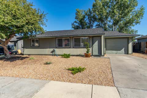 Photo of 3217 SW Quartz Avenue, Redmond, OR 97756 (MLS # 220226961)