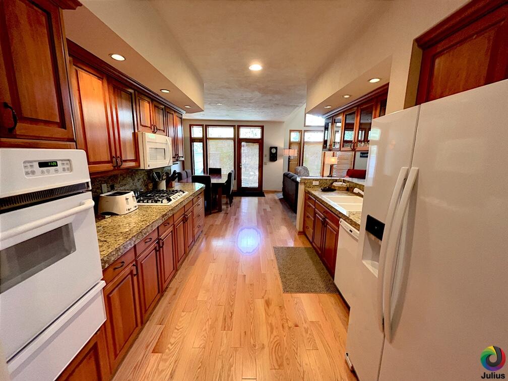 StoneTH - Residential