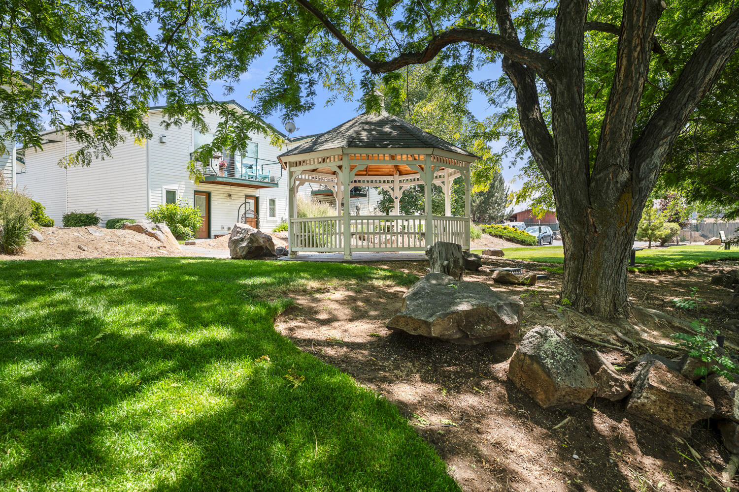 Boulder Brook - Residential