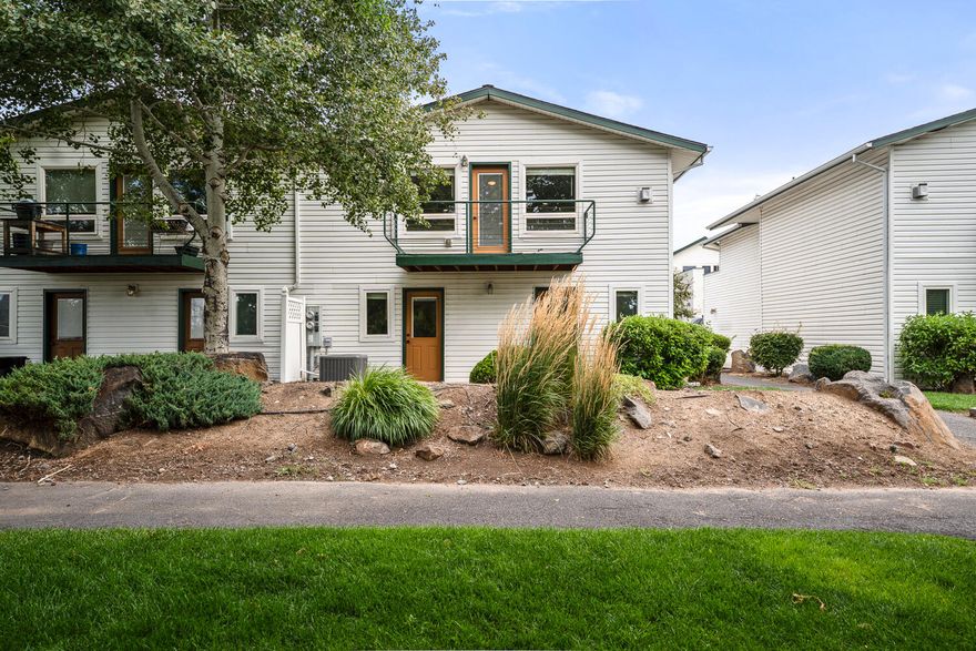 Nestled in the sought-after Boulder Brook community, this spacious end-unit townhome is the perfect blend of comfort and convenience, The open-concept upper level features a light-filled kitchen, dining, and large living area that opens to a private deck. The primary suite includes a walk-in closet and a luxurious jetted tub and large deck. On the lower level, two additional bedrooms offer direct access to the shared outdoor greenspace. HOA dues cover water, sewer, roofing, siding, exterior, deck maintenance, landscaping, and snow removal, making for easy, low-maintenance living.
Key Upgrades include: Luxury Vinyl Plank flooring throughout, New AC/Furnace in 2024, and Interior Painted in a light and bright color.
Key highlights: One of the largest Premier units in the community at 1731 sq ft, the best setting with the Gazebo, Ponds and greenspace right out the back door, and the best value at $187/sq ft and priced for immediate sale!