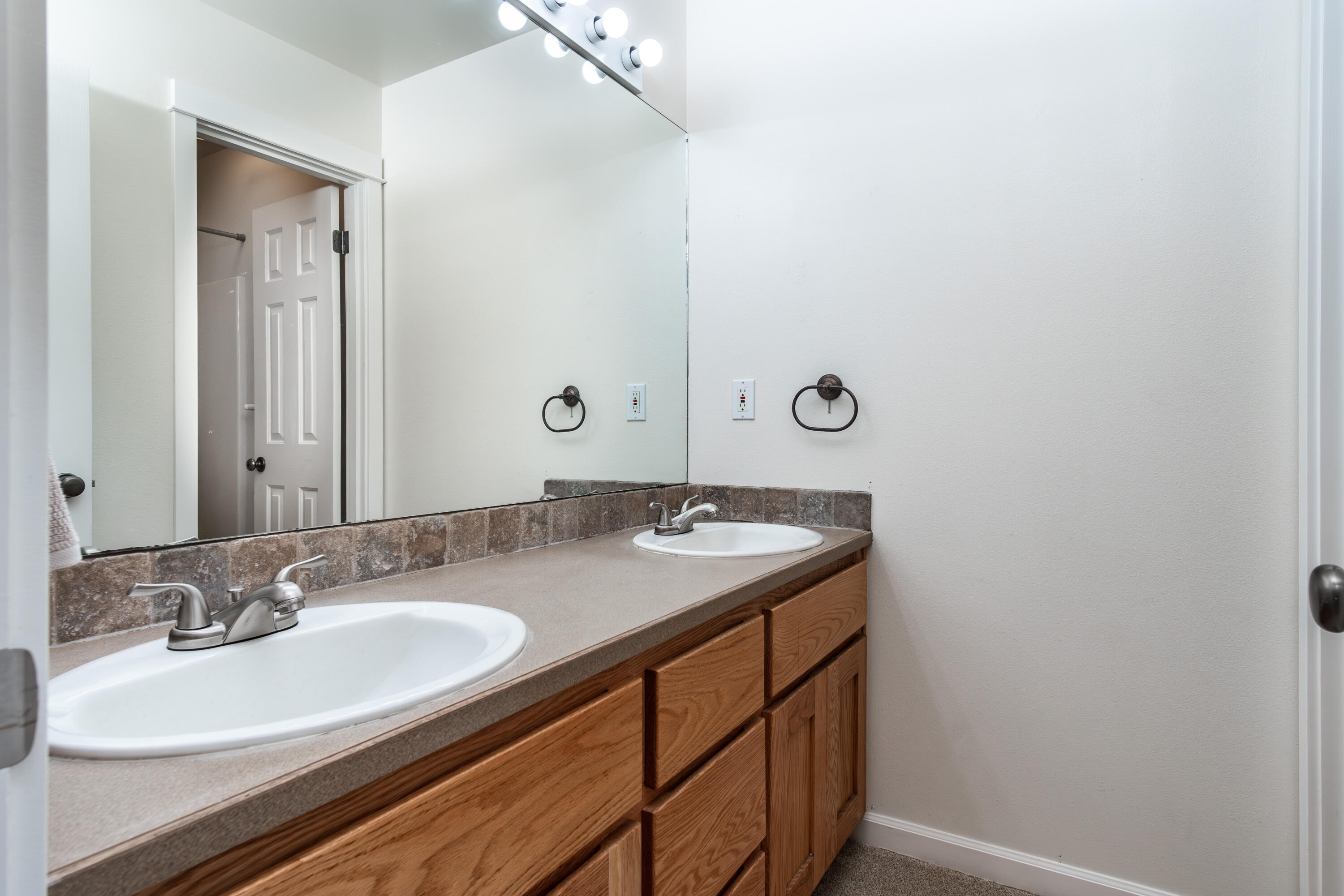 Oakview - Residential