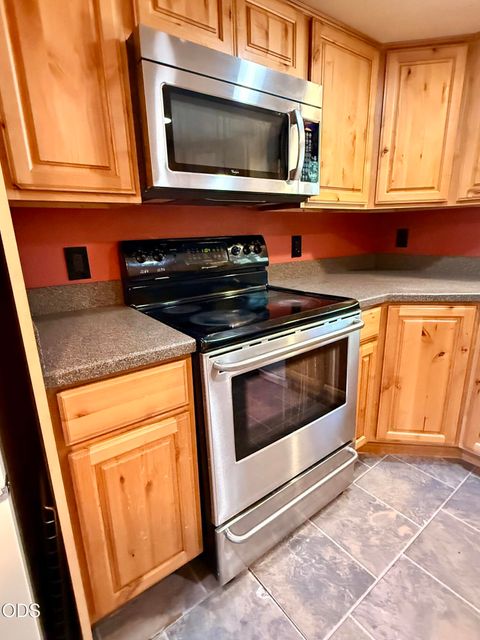 Tiny photo for 16025 Strawn Road, La Pine, OR 97739 (MLS # 220221509)