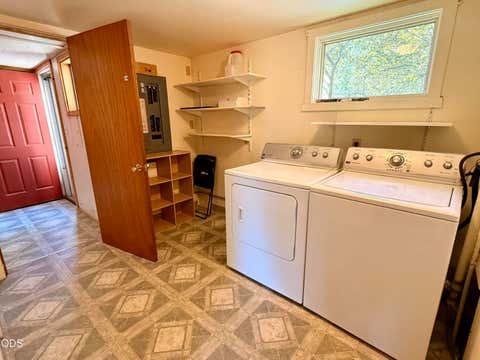 Tiny photo for 16025 Strawn Road, La Pine, OR 97739 (MLS # 220221509)