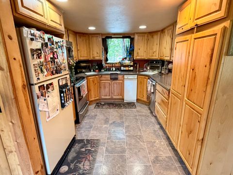 Tiny photo for 16025 Strawn Road, La Pine, OR 97739 (MLS # 220221509)
