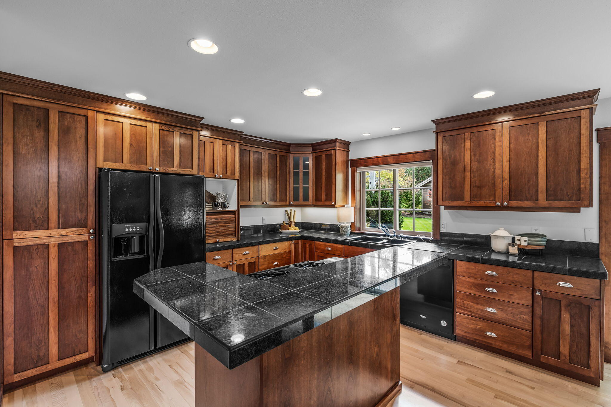 Broken Top - Residential