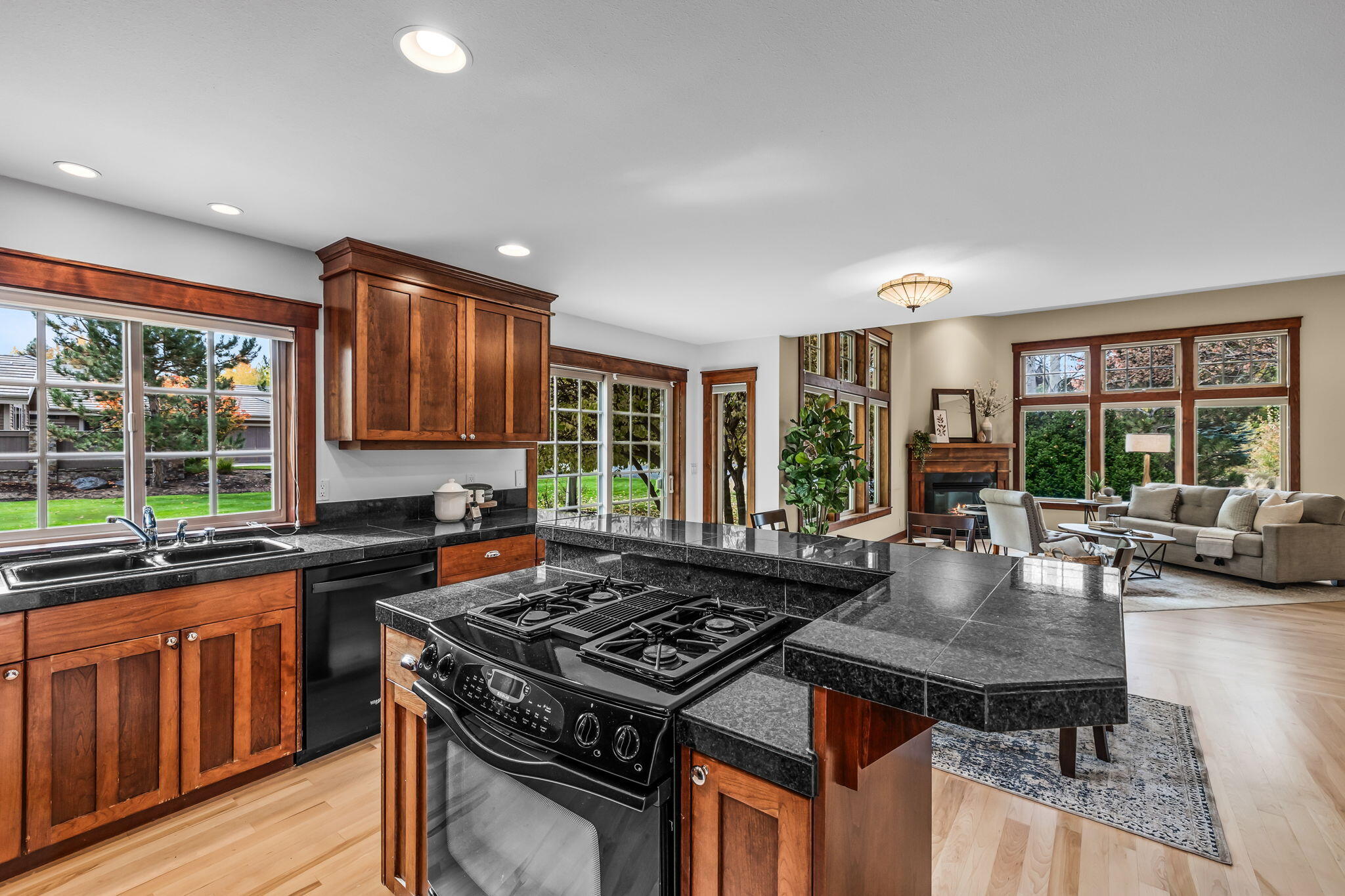 Broken Top - Residential