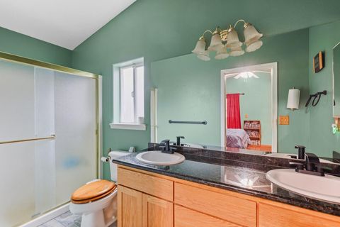 Tiny photo for 705 Mountain Avenue, Central Point, OR 97502 (MLS # 220211639)