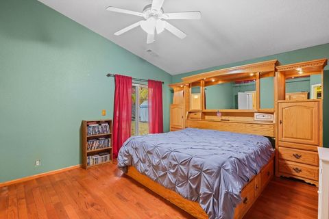 Tiny photo for 705 Mountain Avenue, Central Point, OR 97502 (MLS # 220211639)