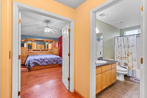 Tiny photo for 705 Mountain Avenue, Central Point, OR 97502 (MLS # 220211639)