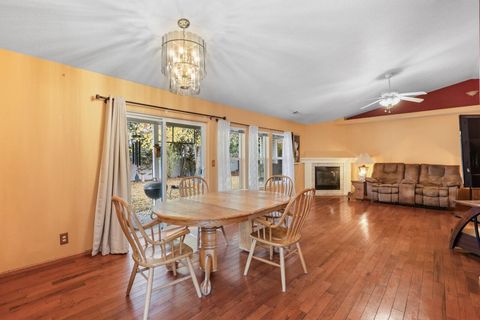 Tiny photo for 705 Mountain Avenue, Central Point, OR 97502 (MLS # 220211639)