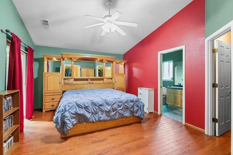 Tiny photo for 705 Mountain Avenue, Central Point, OR 97502 (MLS # 220211639)