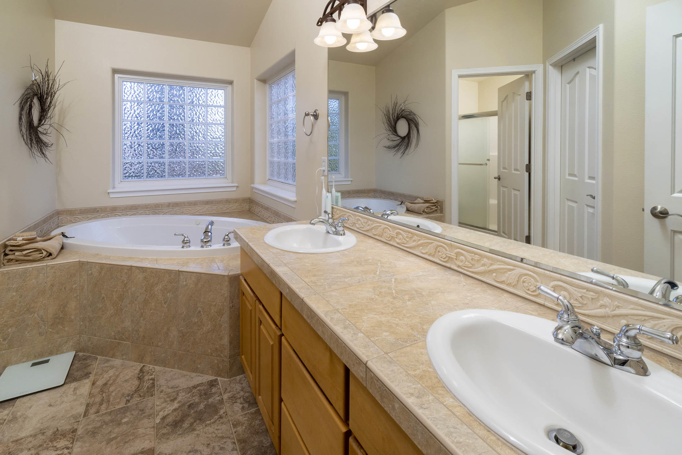 Hollow Pine Estate - Residential