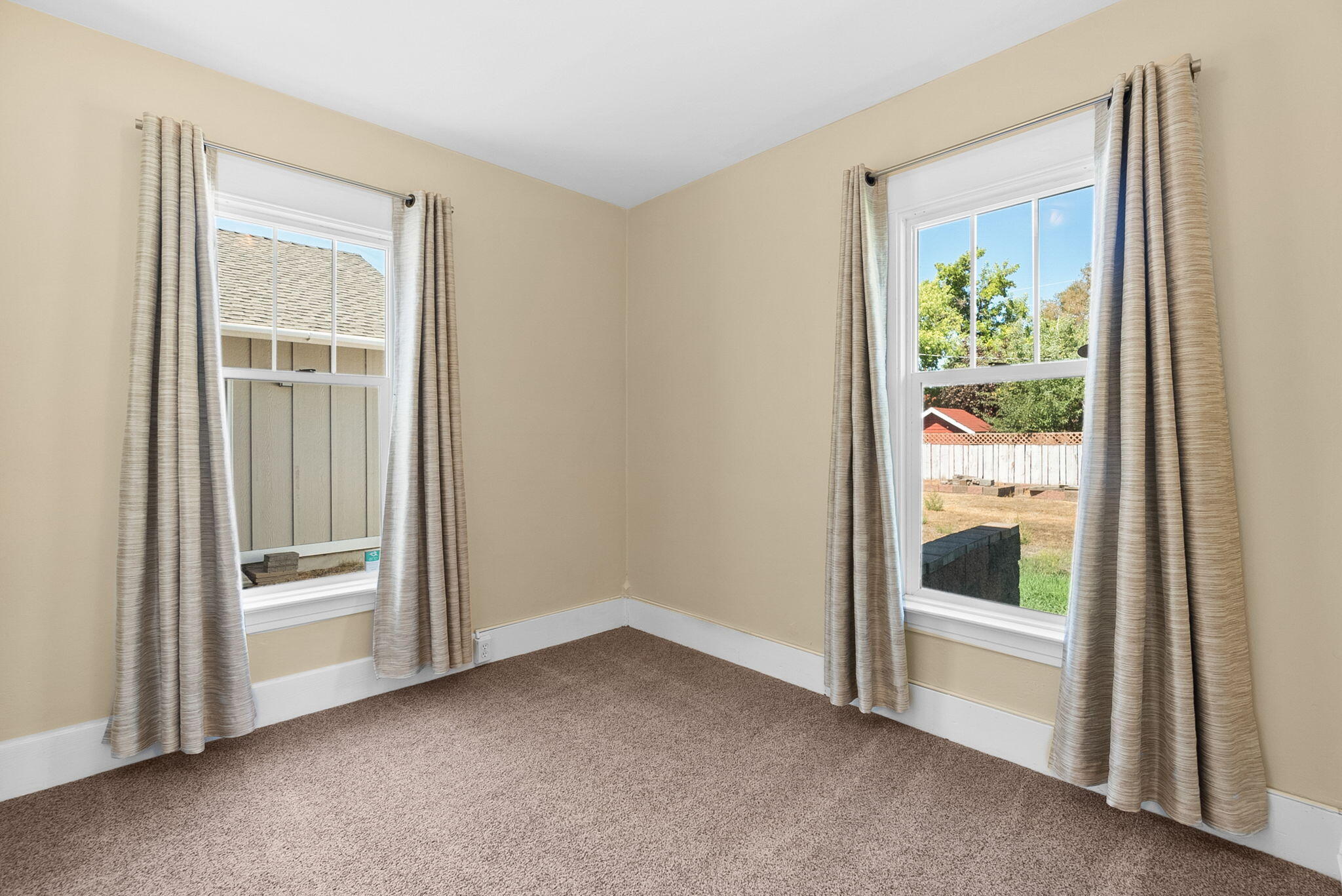 Townsite Of Redmond - Commercial Sale